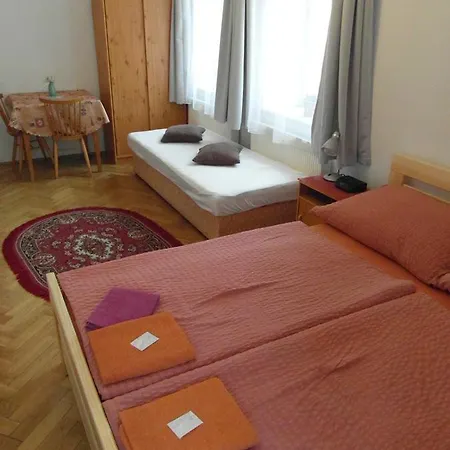 U Soudu Гостевой дом Чески-Крумлов